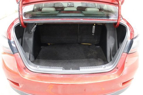 Used 2019 Toyota Yaris LE image 8