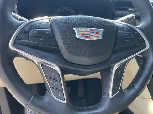 Used 2017 Cadillac XT5 Luxury w/ Driver Awareness Package image 15