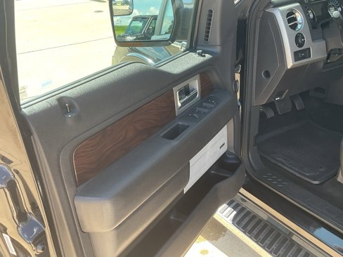 Used 2012 Ford F150 Lariat w/ Lariat Chrome Pkg image 8