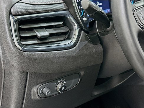 Used 2024 Chevrolet Equinox RS w/ RS Leather Package image 10