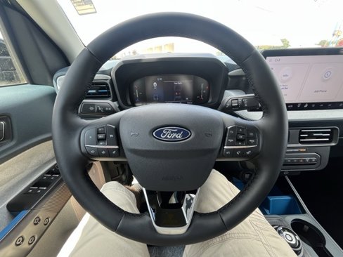 New 2025 Ford Maverick XLT image 13