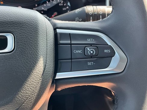 Used 2023 Jeep Compass Altitude image 25