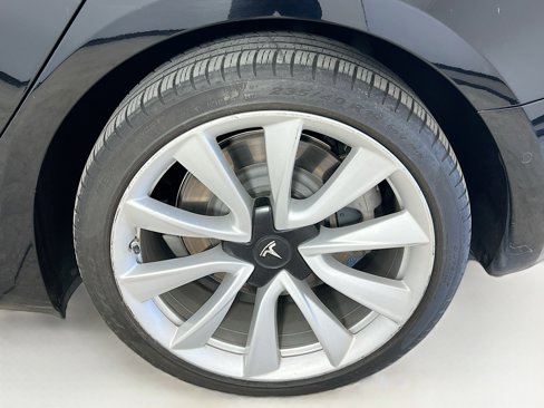Used 2020 Tesla Model 3 Standard Range image 31