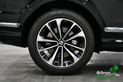 Used 2022 Bentley Bentayga image 63