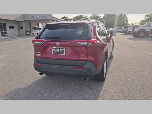 Used 2020 Toyota RAV4 XLE image 19