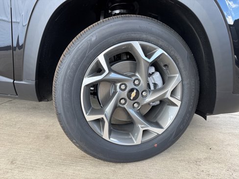New 2025 Chevrolet Trax LT w/ Sunroof Package image 33