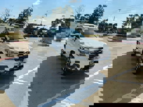 Used 2018 Subaru Outback 2.5i Touring image 9