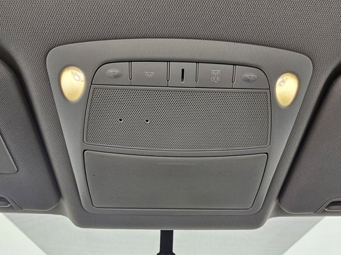 Used 2018 Nissan Rogue SV image 33