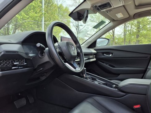 Used 2023 Honda Accord Touring image 9