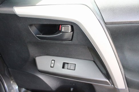 Used 2017 Toyota RAV4 LE image 43