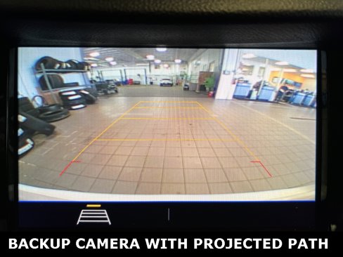 Used 2021 Chevrolet Trax LT w/ LT Convenience Package image 26