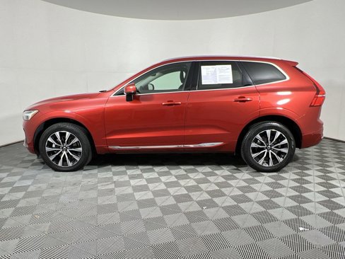Certified 2023 Volvo XC60 B5 Plus w/ Climate Package image 7