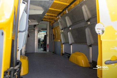 Used 2014 Freightliner Sprinter 2500 image 8