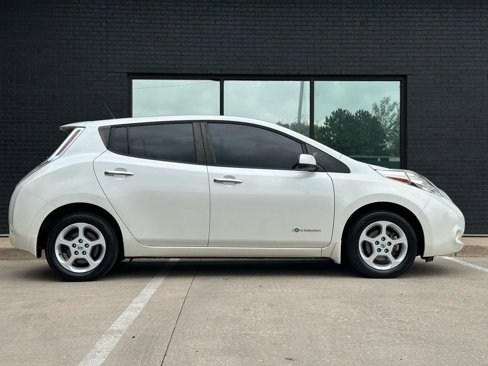 Used 2013 Nissan Leaf SV image 12