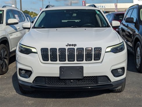 Used 2021 Jeep Cherokee Latitude Plus image 3