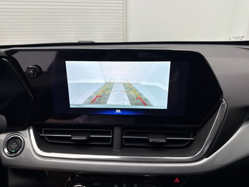 New 2025 Chevrolet Trax LT w/ LT Convenience Package image 36