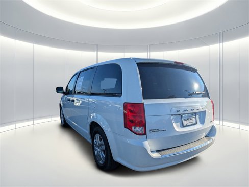 Used 2019 Dodge Grand Caravan SXT image 5