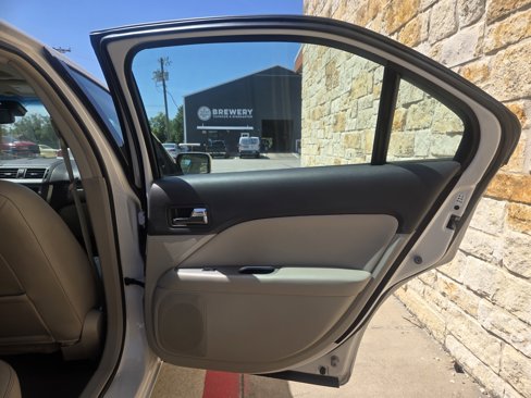 Used 2012 Ford Fusion SEL image 10