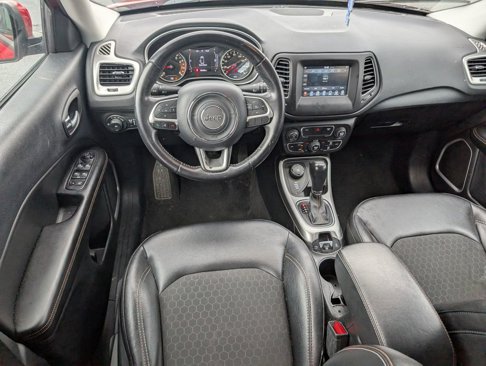 Used 2019 Jeep Compass Latitude image 10