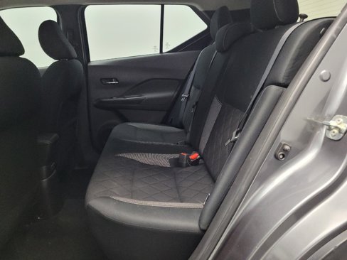 Used 2020 Nissan Kicks SV image 18