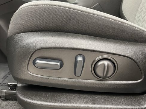 Certified 2024 Chevrolet Equinox LS w/ LS Convenience Package image 8
