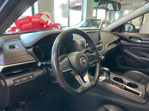 Used 2022 Nissan Altima 2.5 SR image 14