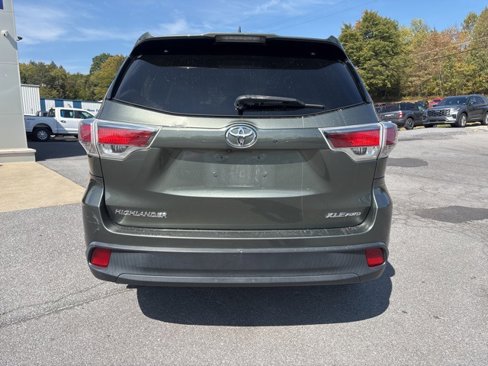 Used 2015 Toyota Highlander XLE image 5