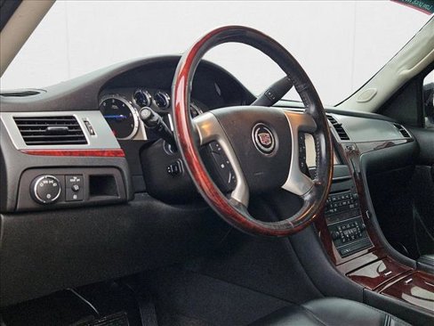 Used 2013 Cadillac Escalade 2WD image 10