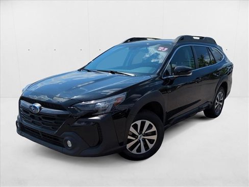Used 2023 Subaru Outback Premium image 2