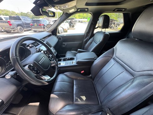 Used 2020 Land Rover Discovery SE image 11
