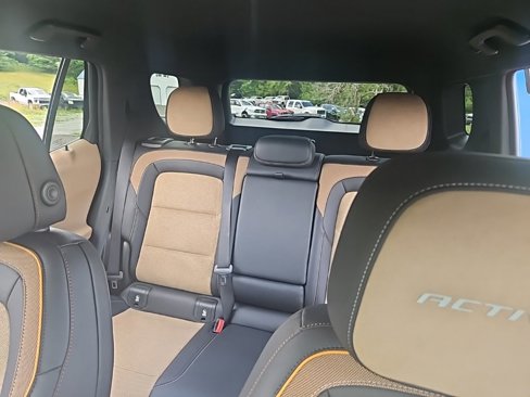 New 2026 Chevrolet Equinox ACTIV w/ Safety and Technology Package image 16