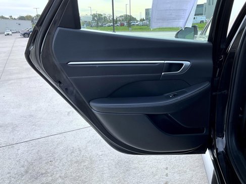 Used 2022 Hyundai Sonata Limited image 18