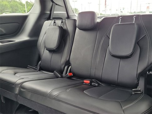 New 2025 Chrysler Voyager LX image 8