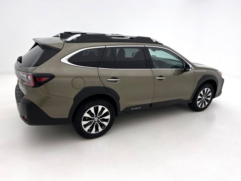 Used 2024 Subaru Outback Touring image 10