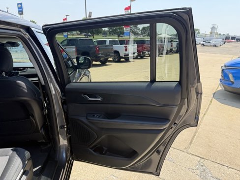 Used 2023 Jeep Grand Cherokee L Laredo image 15