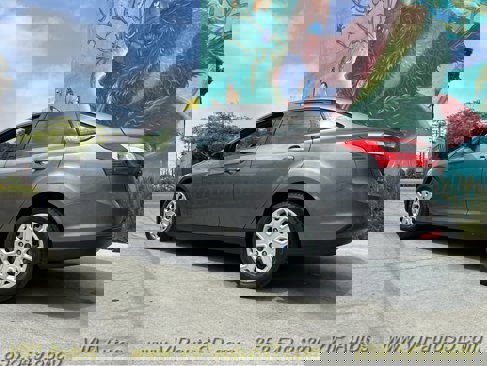 Used 2012 Ford Focus SE image 3