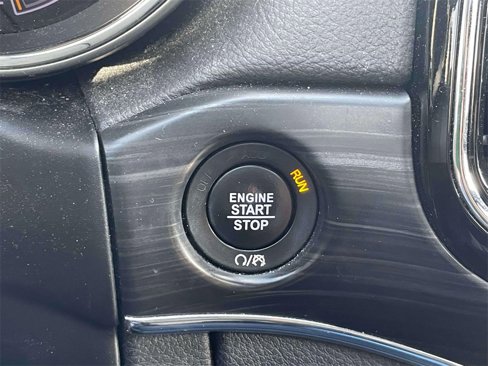 Used 2019 Jeep Grand Cherokee Limited image 25