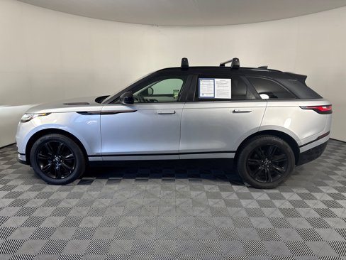 Used 2018 Land Rover Range Rover Velar R-Dynamic SE image 2