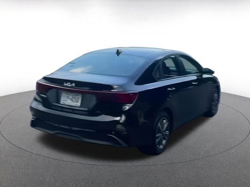 Used 2024 Kia Forte LXS image 11