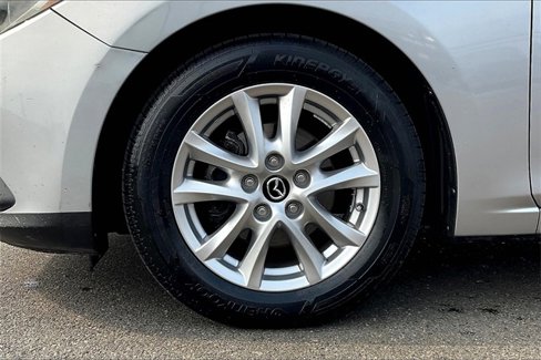 Used 2016 MAZDA MAZDA3 i Grand Touring image 8