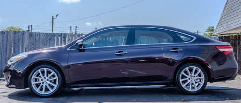 Used 2013 Toyota Avalon Limited image 2