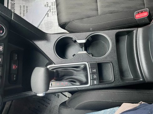 Used 2021 Kia Sportage LX image 12