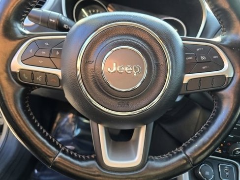 Used 2020 Jeep Compass Latitude w/ Cold Weather Group image 32