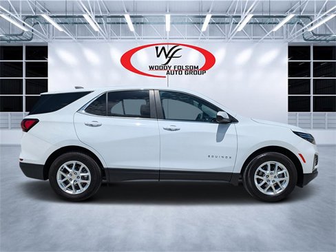 Used 2024 Chevrolet Equinox LT image 2