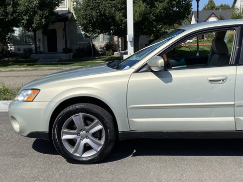 Used 2006 Subaru Outback 3.0R L.L. Bean image 2