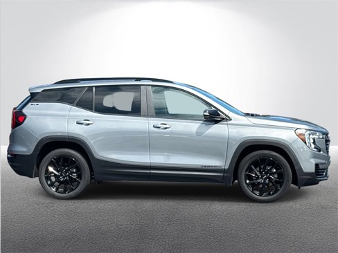 Certified 2024 GMC Terrain SLE w/ Driver Convenience Package image 4