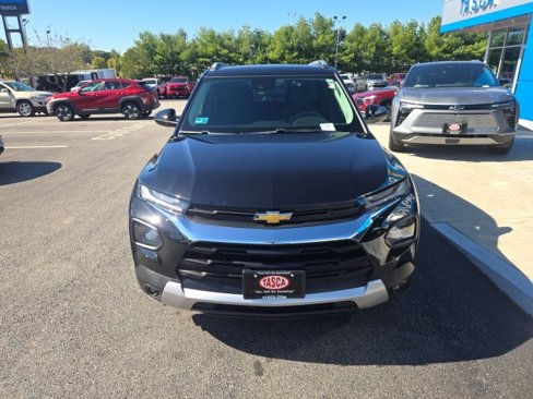 Used 2023 Chevrolet TrailBlazer LT image 2