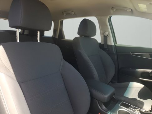 Used 2019 Kia Sorento L image 14