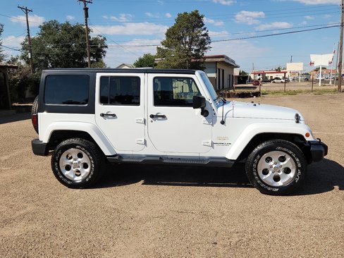 Used 2015 Jeep Wrangler Unlimited Sahara w/ Connectivity Group image 5