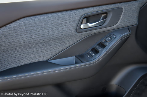 Used 2023 Nissan Rogue SV image 22